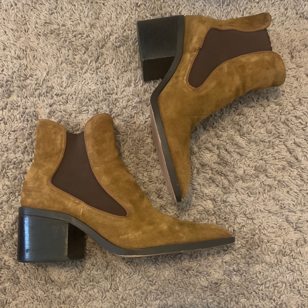 Stradivarius western style suede booties